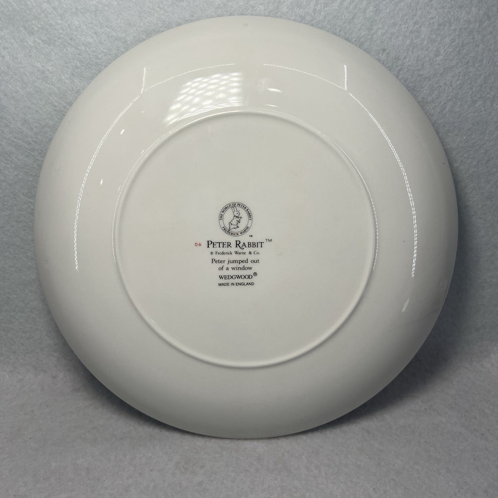 Peter Rabbit Wedgwood Peter Jump Out Collector Plate 92’ Made In England 8” - Picture 11 of 11